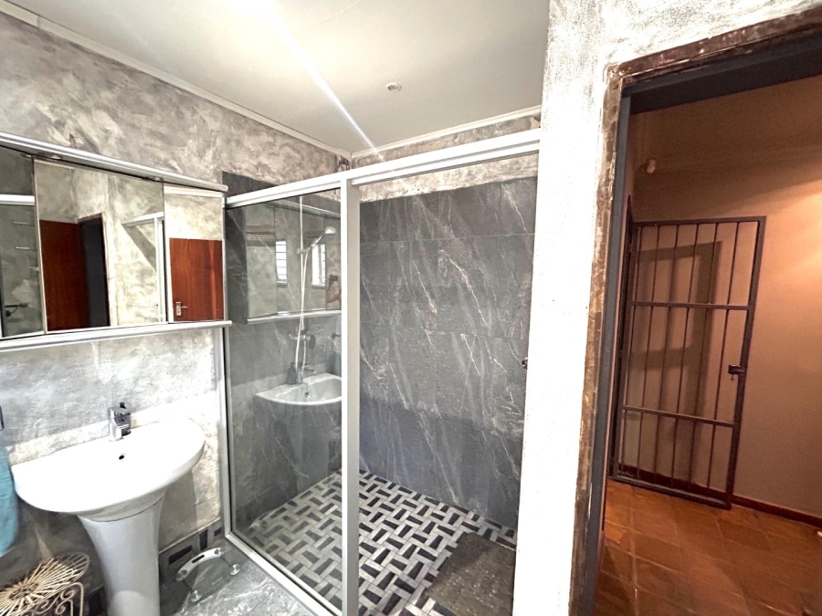 5 Bedroom Property for Sale in Dan Pienaar Free State